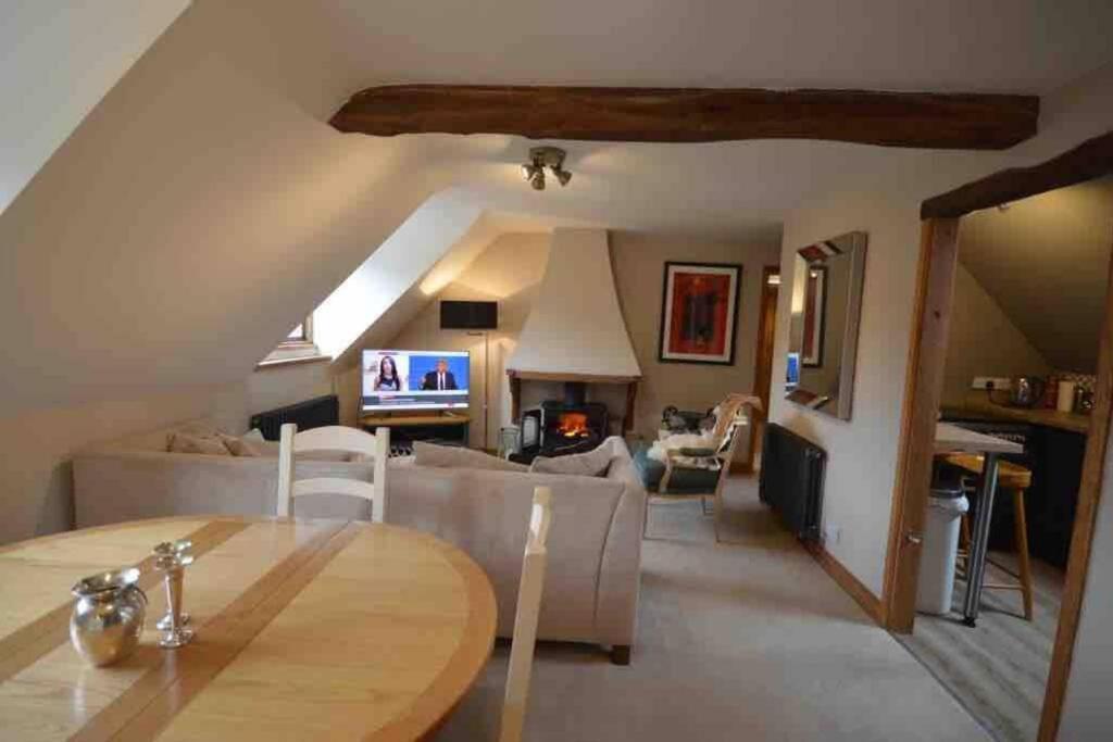 Appartamento The Old Manor Coach House Cirencester Esterno foto
