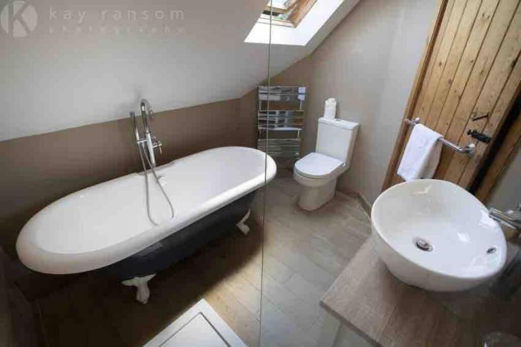 Appartamento The Old Manor Coach House Cirencester Esterno foto