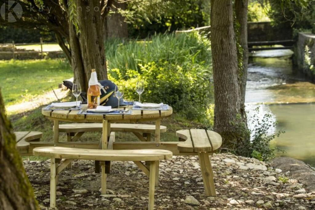 Appartamento The Old Manor Coach House Cirencester Esterno foto