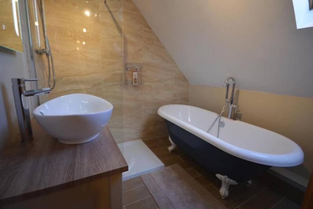 Appartamento The Old Manor Coach House Cirencester Esterno foto
