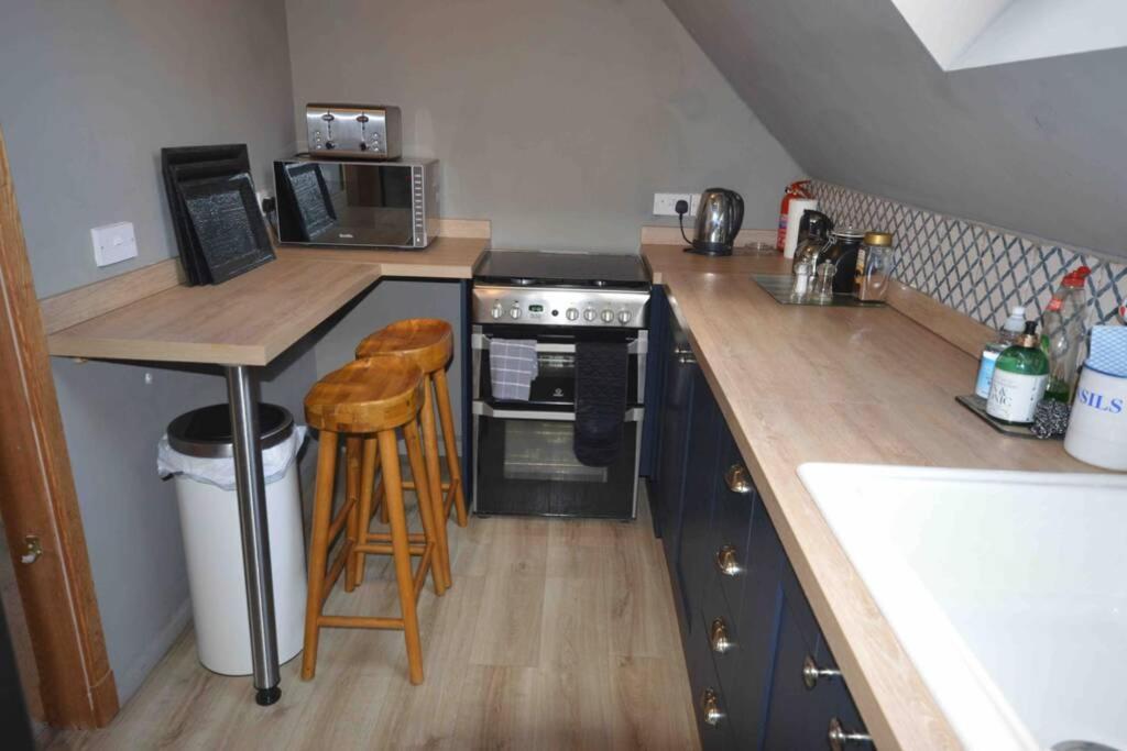Appartamento The Old Manor Coach House Cirencester Esterno foto