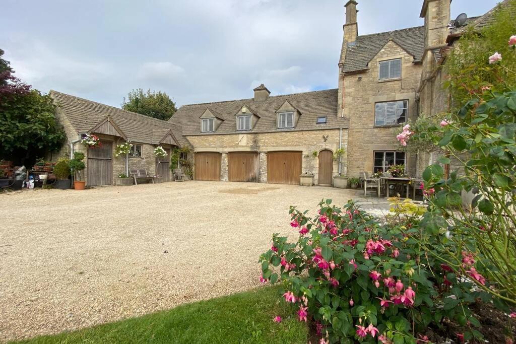 Appartamento The Old Manor Coach House Cirencester Esterno foto